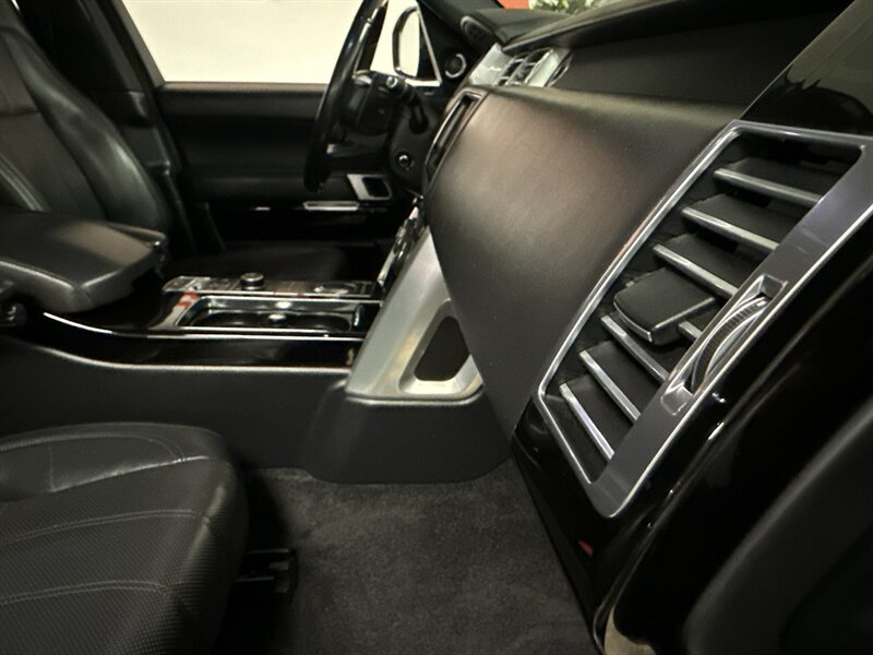 Used 2015 Land Rover Range Rover HSE AWD/4WD image 24