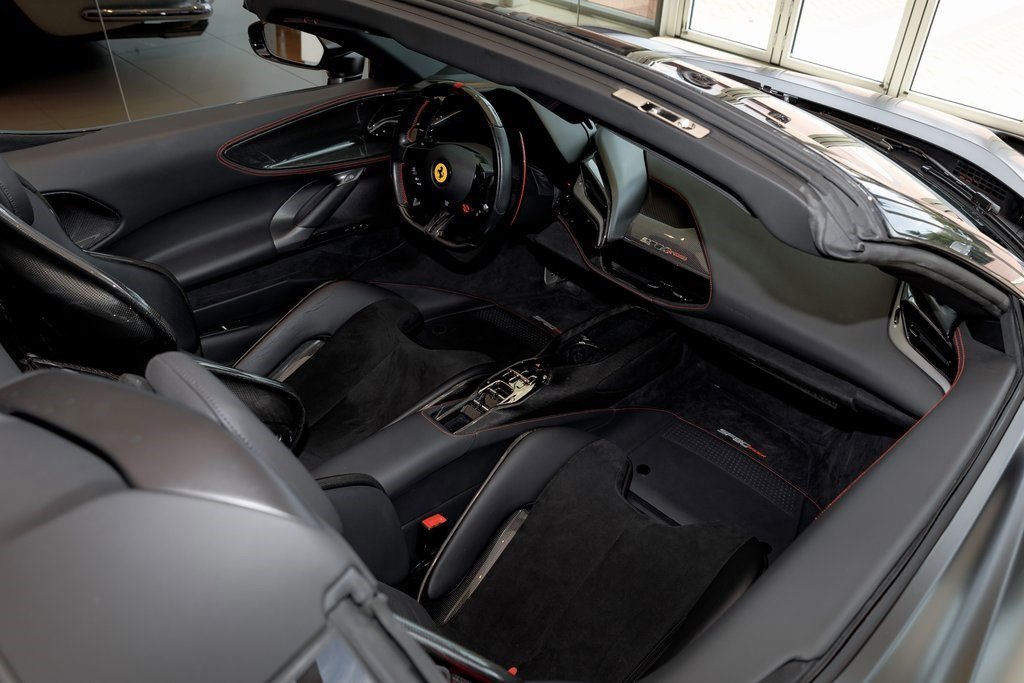 Used 2022 Ferrari SF90 Spider image 26