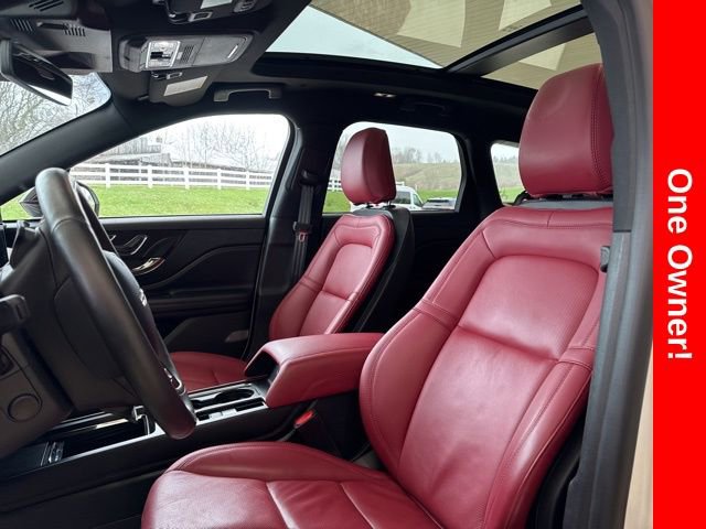 Used 2025 Lincoln Corsair Reserve w/ Equipment Group 202A image 4