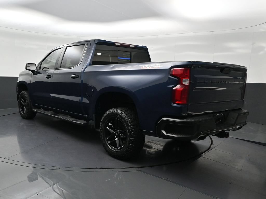 Used 2021 Chevrolet Silverado 1500 LT Trail Boss w/ Convenience Package II AWD/4WD image 3