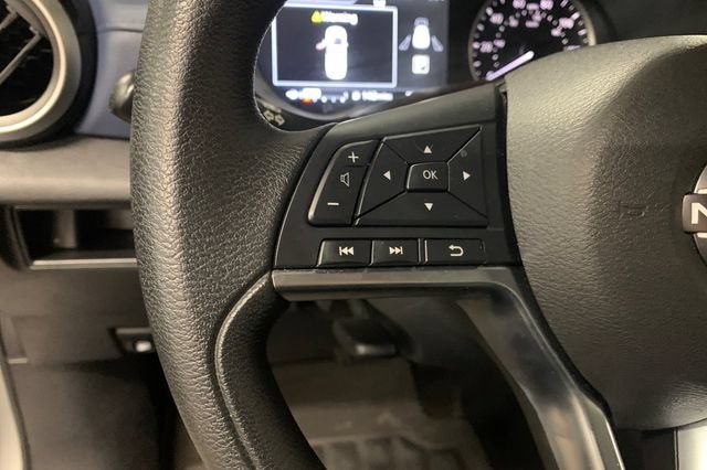 Used 2025 Nissan Versa SV FWD image 27