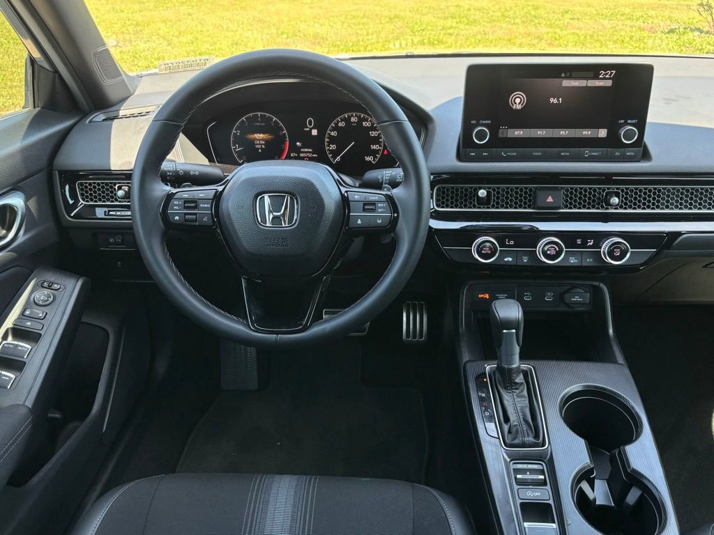 Used 2025 Honda Civic Sport image 9