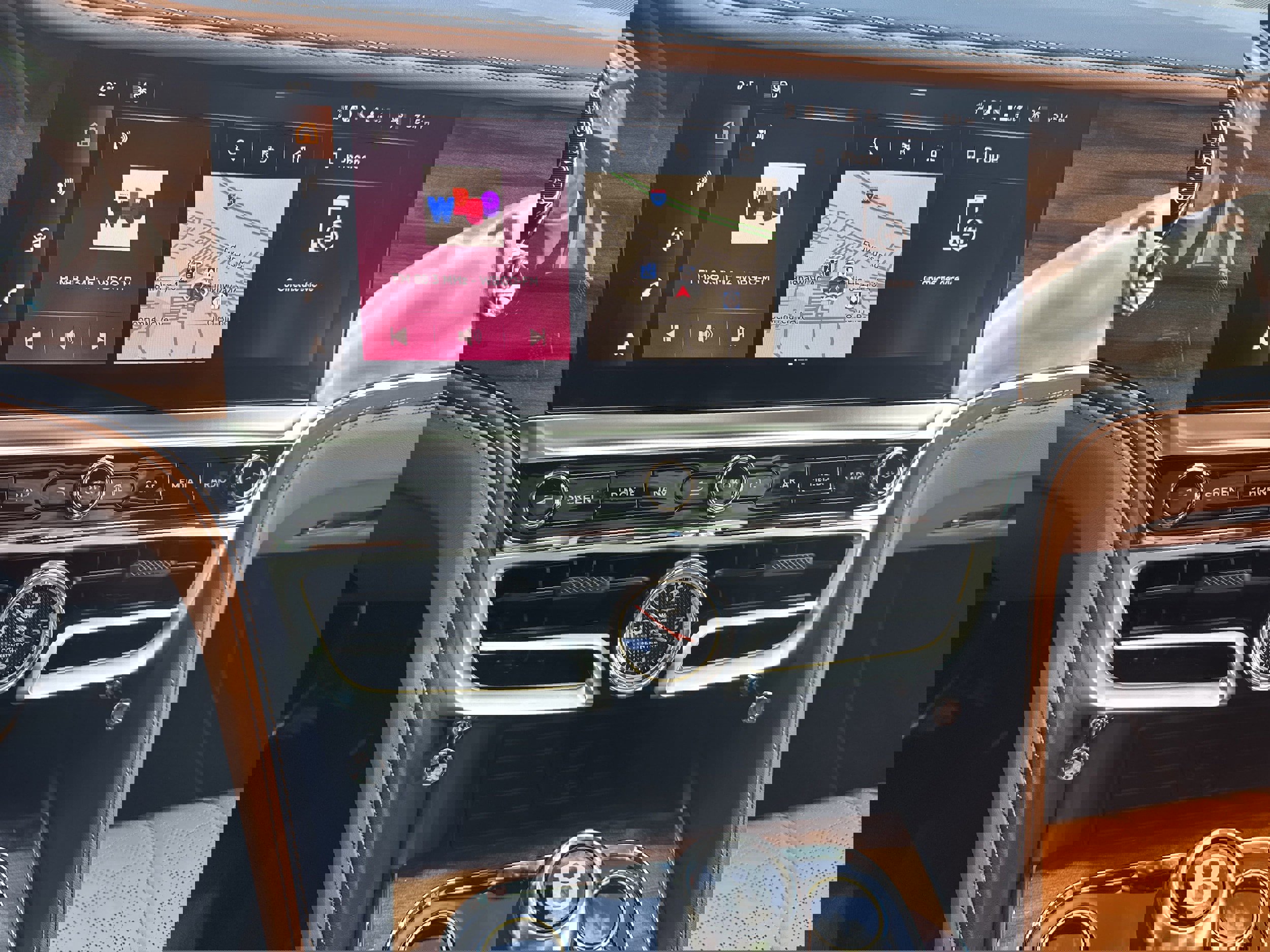 New 2025 Bentley Flying Spur Plug-In Hybrid image 25