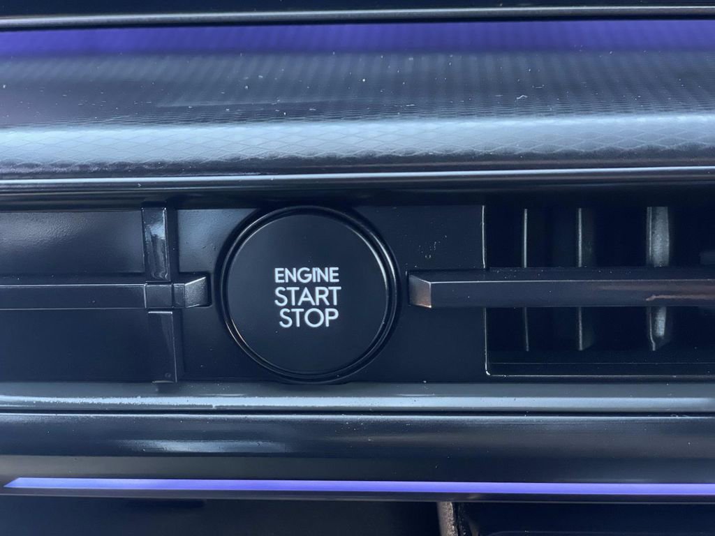 Used 2025 Hyundai Santa Fe Calligraphy image 16