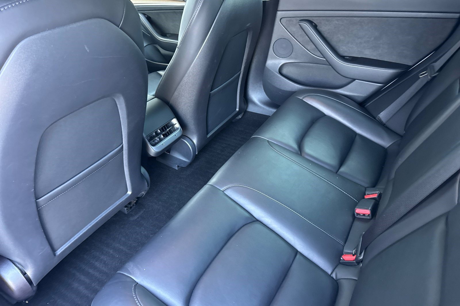 Used 2022 Tesla Model 3 RWD image 15