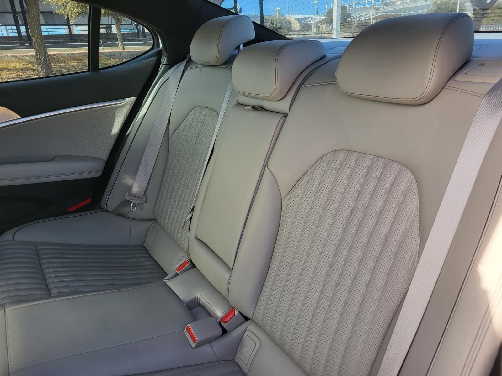 Used 2022 Genesis G70 3.3T image 19