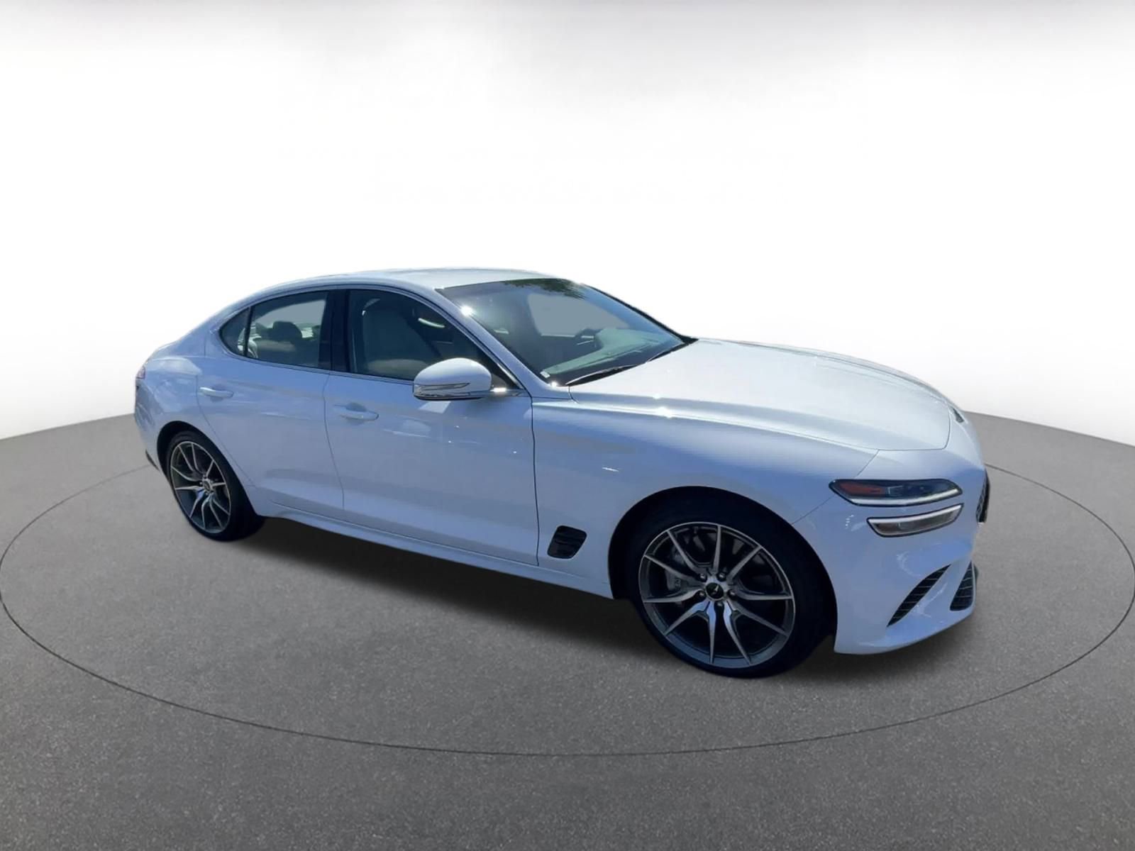 Used 2025 Genesis G70 2.5T video 2