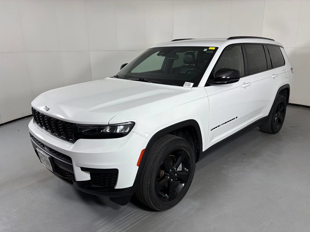 Used 2022 Jeep Grand Cherokee L Laredo RWD image 4