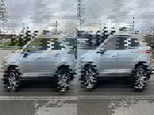 Used 2023 Cadillac XT5 Premium Luxury image 2