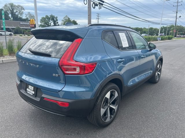 Certified 2025 Volvo XC40 B5 Plus AWD/4WD image 5