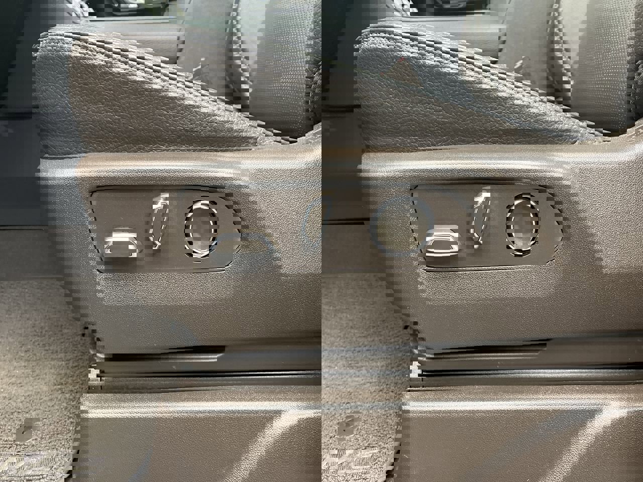 Certified 2021 GMC Yukon Denali w/ Denali Premium Package AWD/4WD image 13