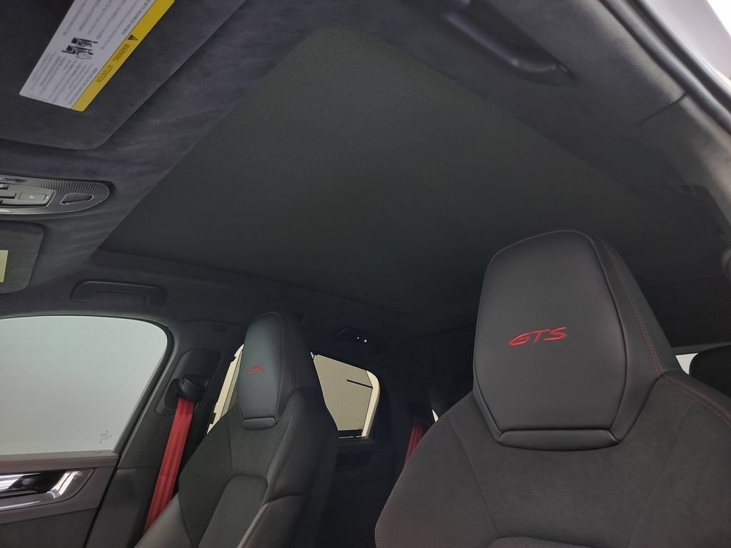 Certified 2025 Porsche Cayenne GTS AWD/4WD image 7