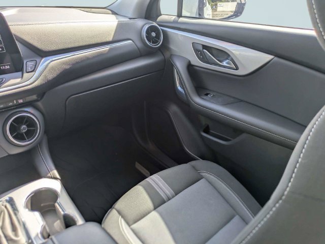 Used 2023 Chevrolet Blazer LT FWD image 18