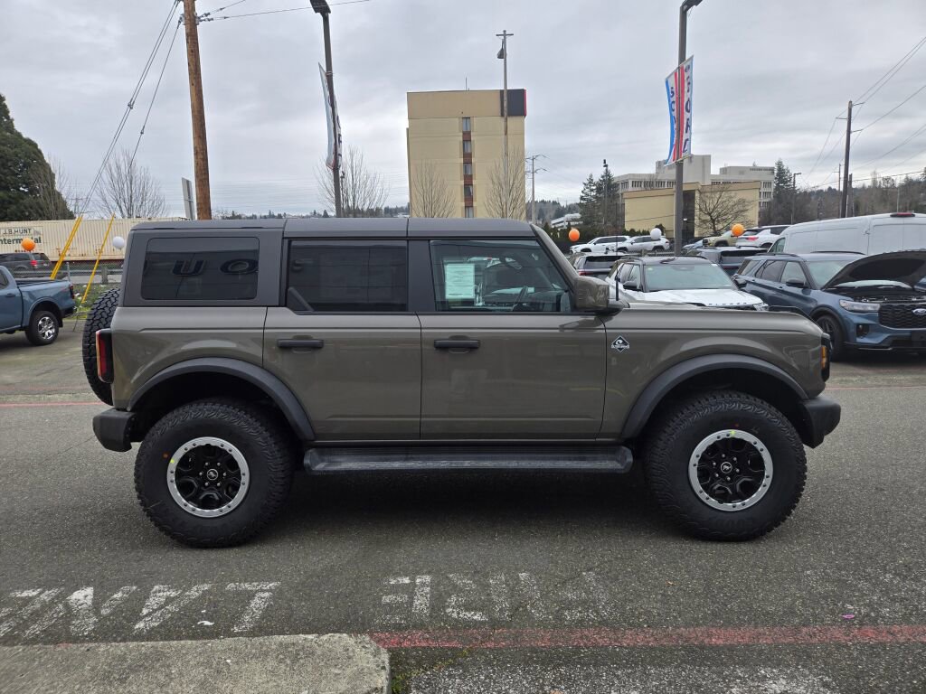 New 2026 Ford Bronco Outer Banks w/ Sasquatch Package AWD/4WD image 4