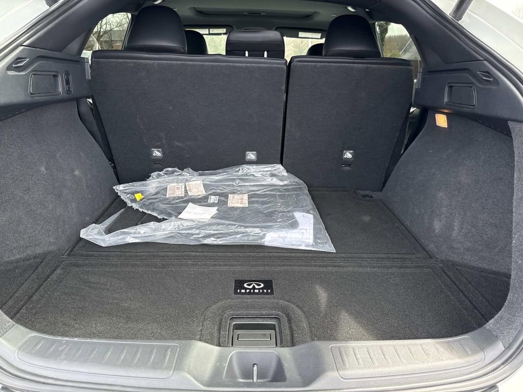 Certified 2023 INFINITI QX55 Luxe w/ Cargo Package image 20