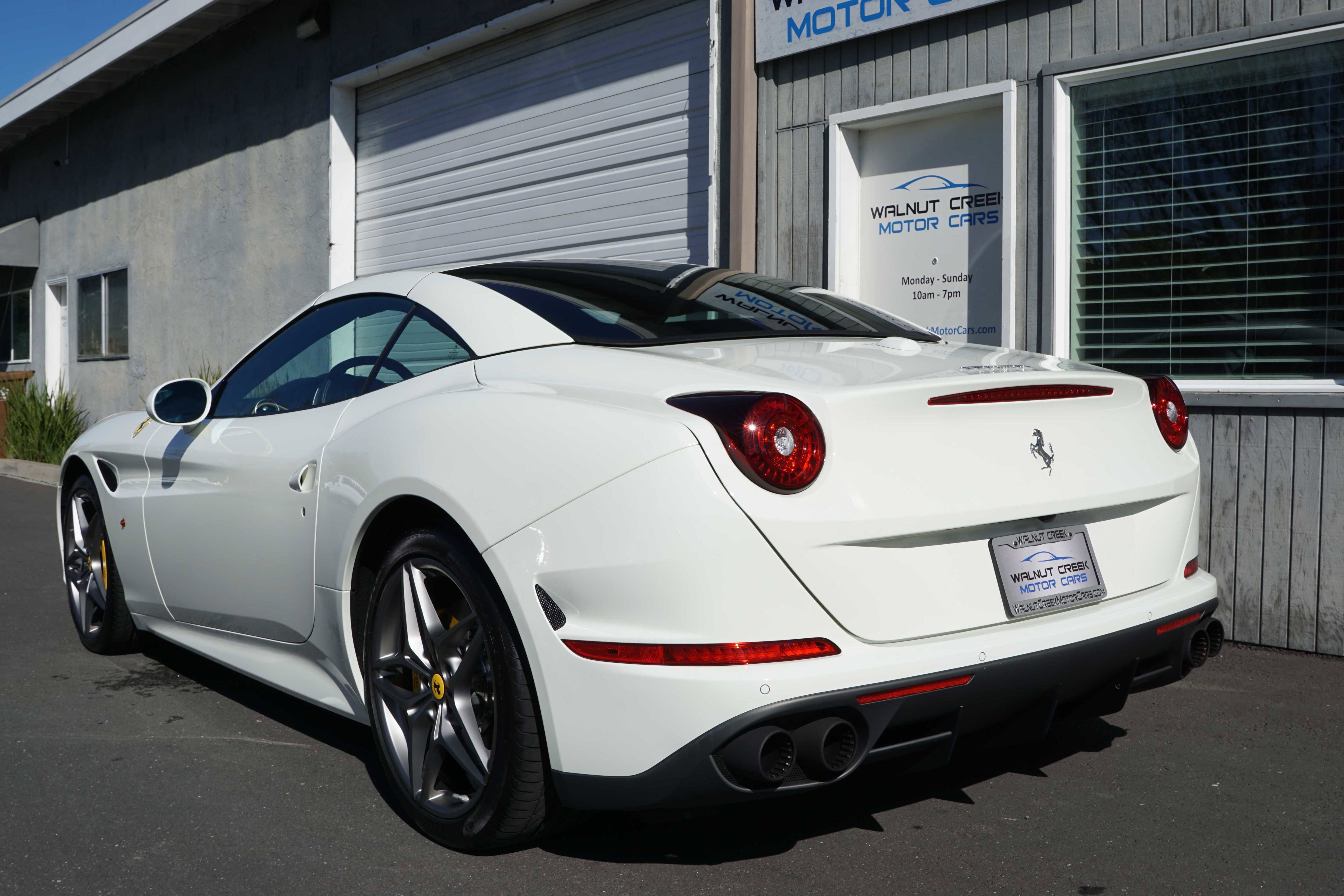 Used 2017 Ferrari California T image 16