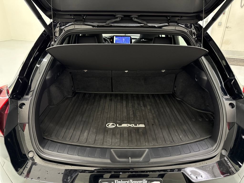 Used 2023 Lexus UX 250h AWD w/ Premium Package image 28