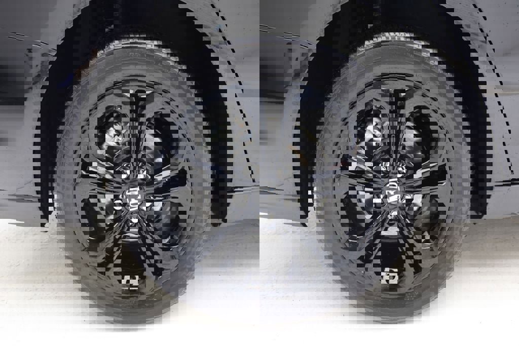 Used 2025 Honda Accord SE image 10