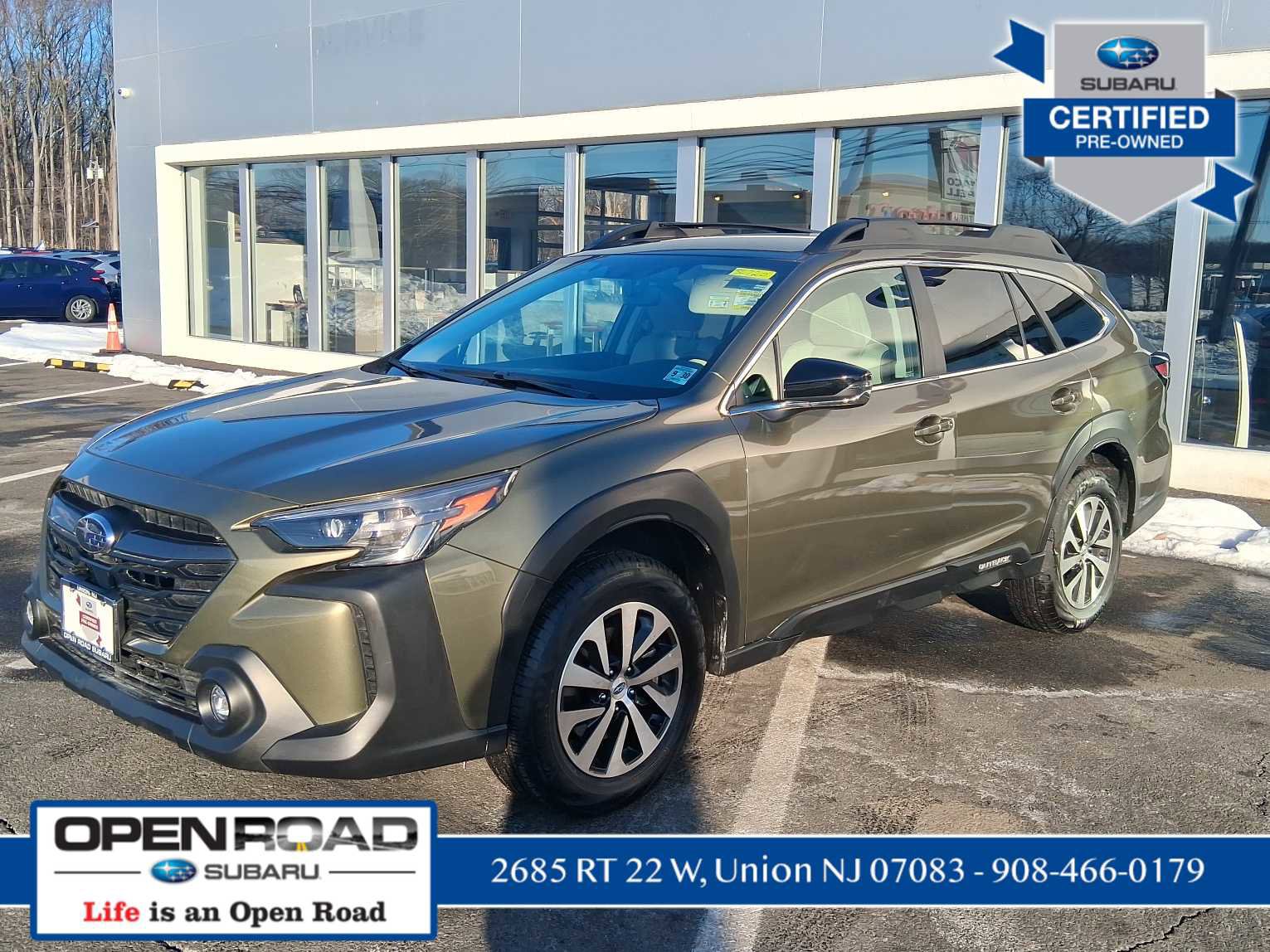 Used 2025 Subaru Outback Premium AWD/4WD image 3