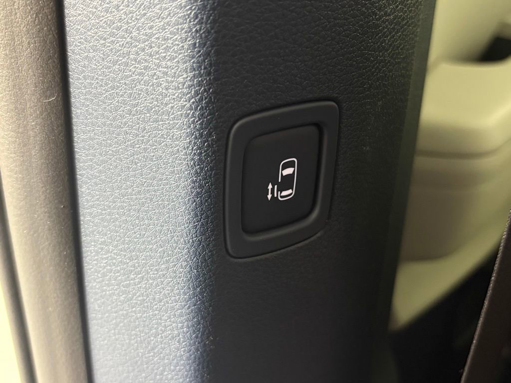 New 2026 Kia Carnival EX image 39