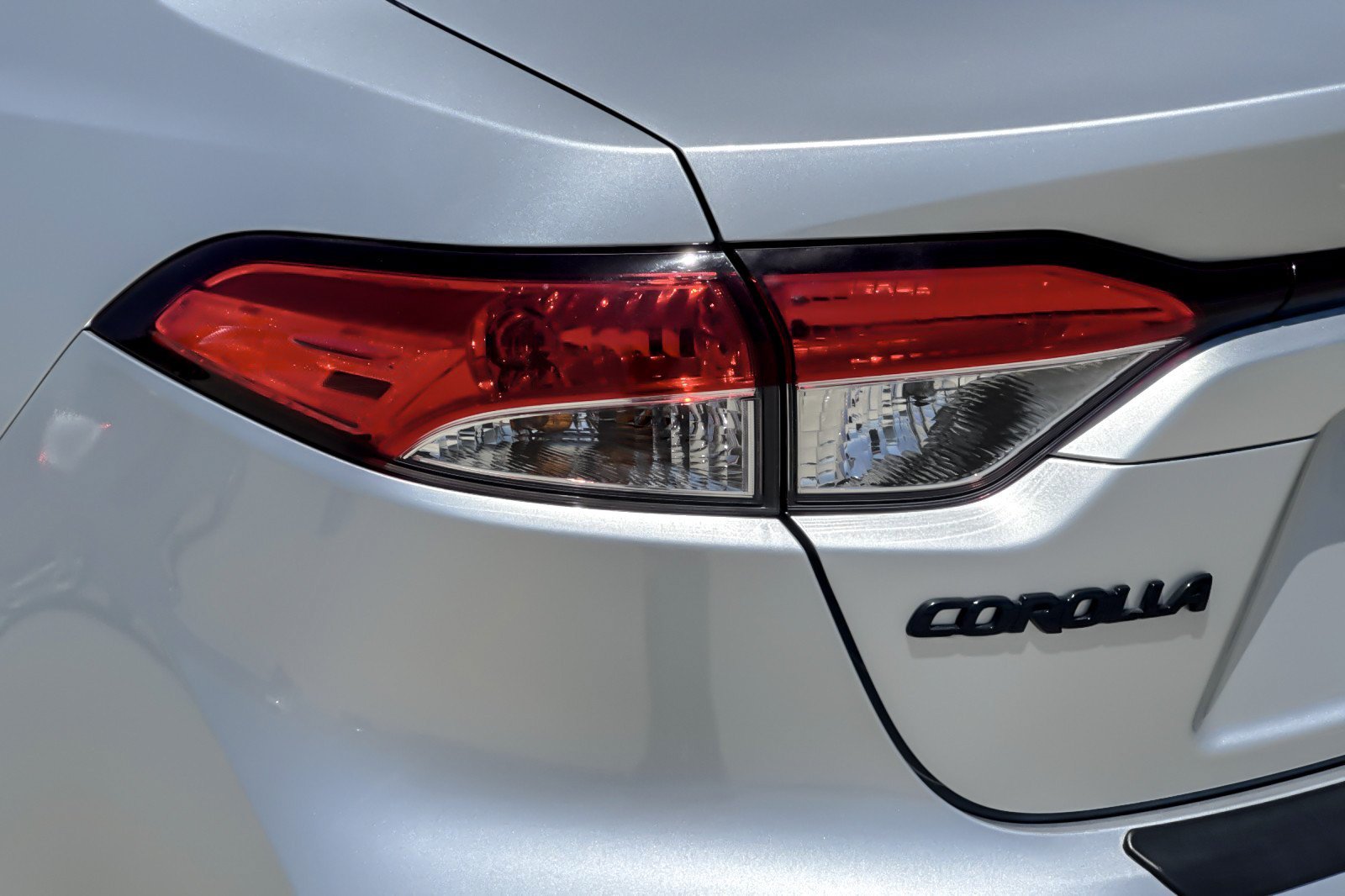 Certified 2023 Toyota Corolla LE w/ Carpet Mat Package (TMS) FWD image 24
