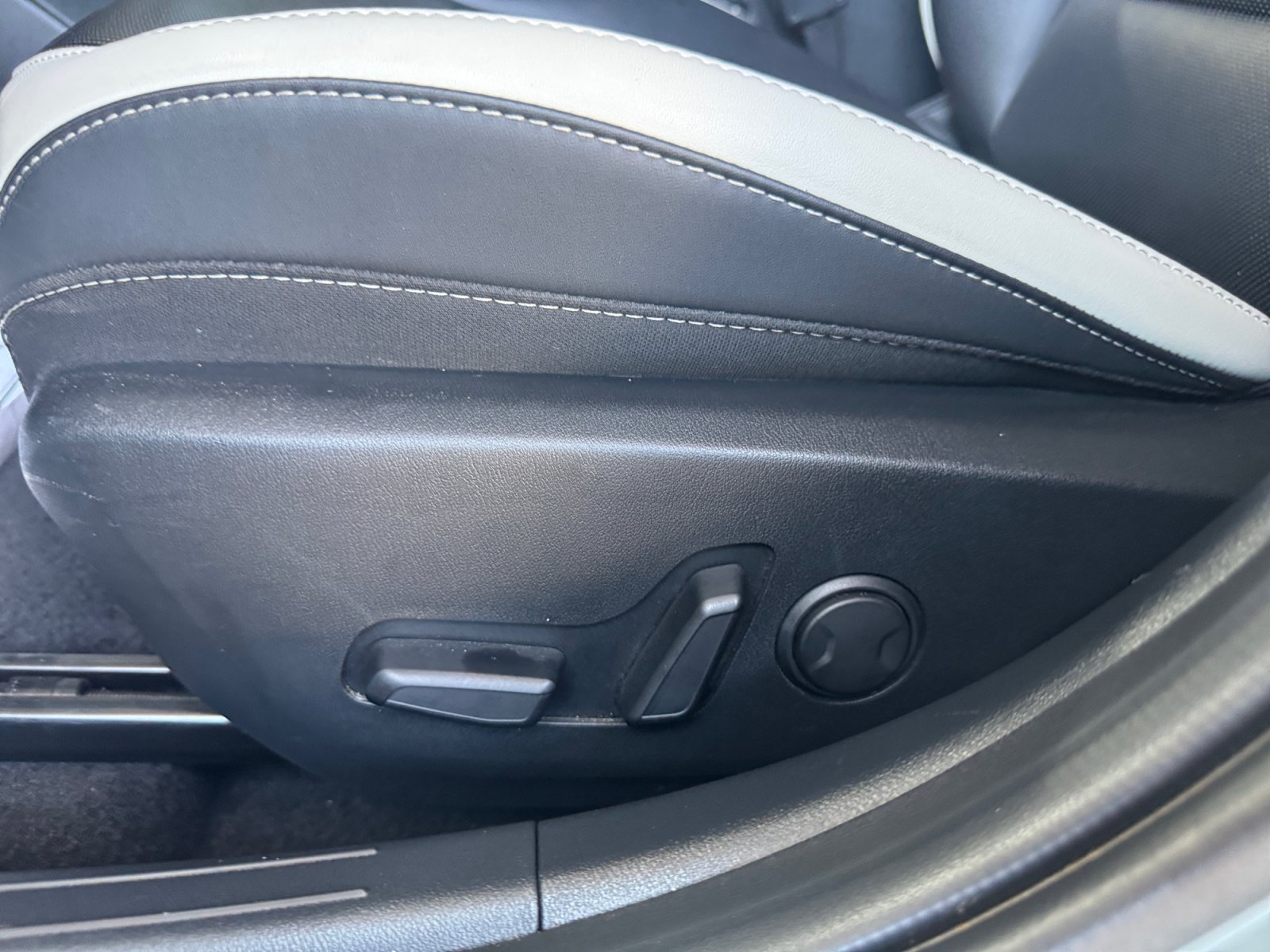 Used 2025 Kia K4 EX w/ GT-Line Premium Package FWD image 10