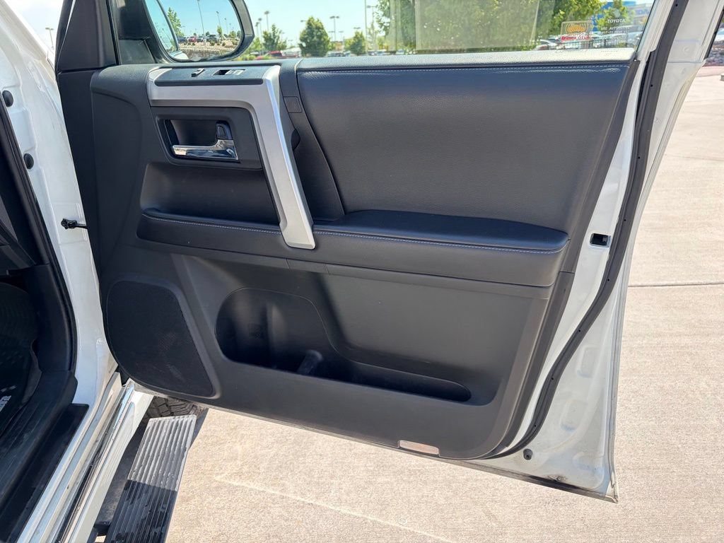 Used 2018 Toyota 4Runner Limited AWD/4WD image 19