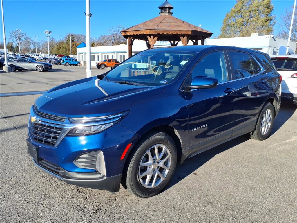 Used 2023 Chevrolet Equinox LT image 2