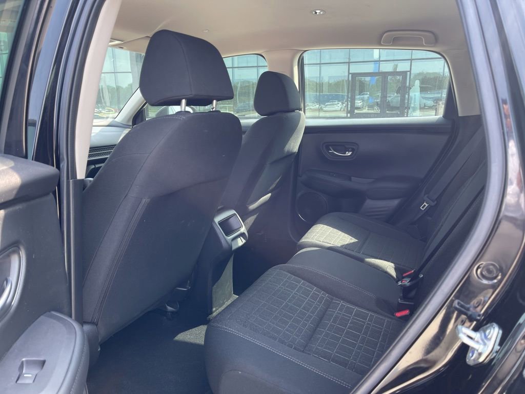 Used 2025 Honda HR-V LX image 9