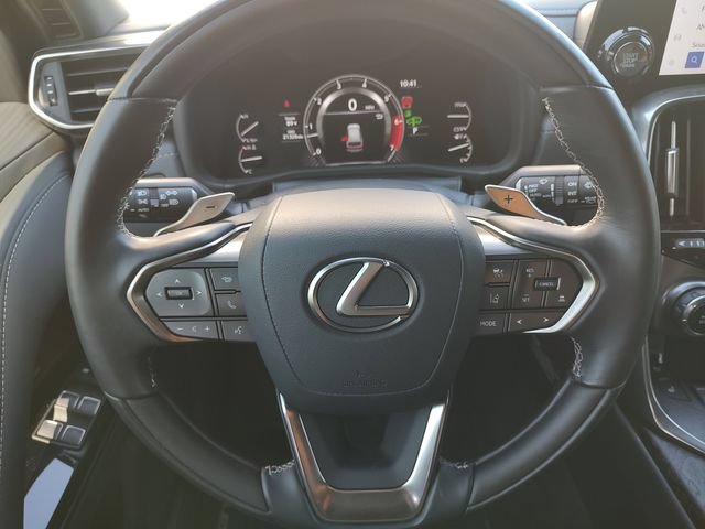 Used 2024 Lexus LX 600 4WD w/ Luxury Package image 11