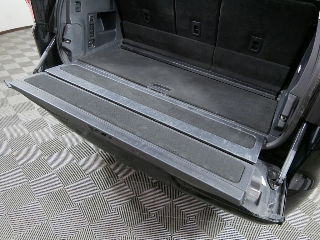 Used 2025 Lincoln Navigator Reserve image 8