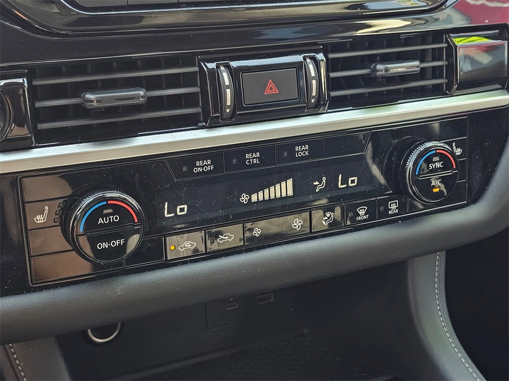 Certified 2024 Nissan Pathfinder SV image 26