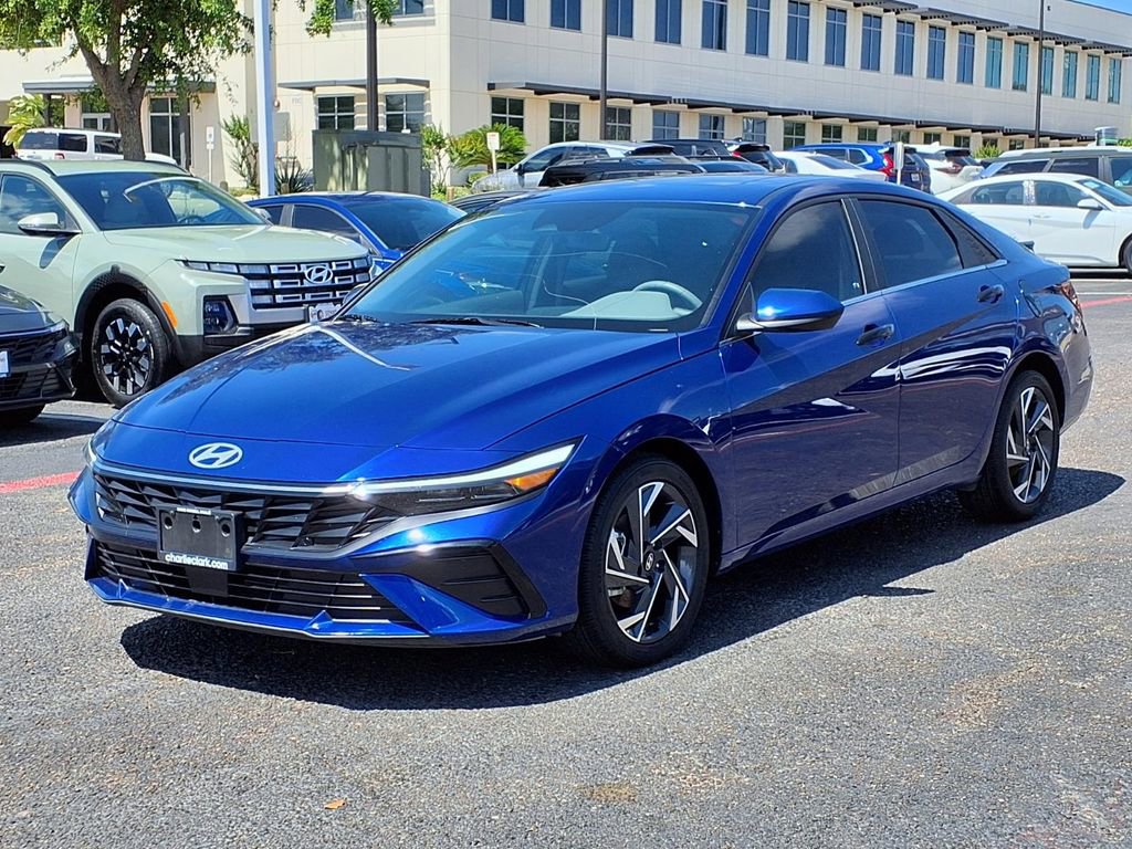 Used 2024 Hyundai Elantra SEL w/ Convenience Package image 1