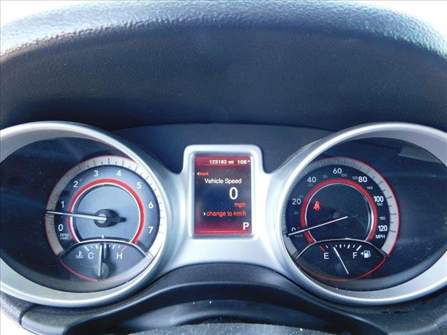 Used 2019 Dodge Journey SE w/ Connectivity Group FWD image 9