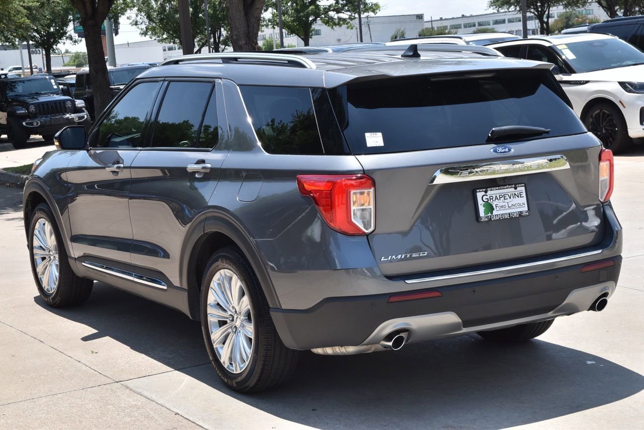 Used 2023 Ford Explorer Limited w/ Limited Technology Package RWD image 10