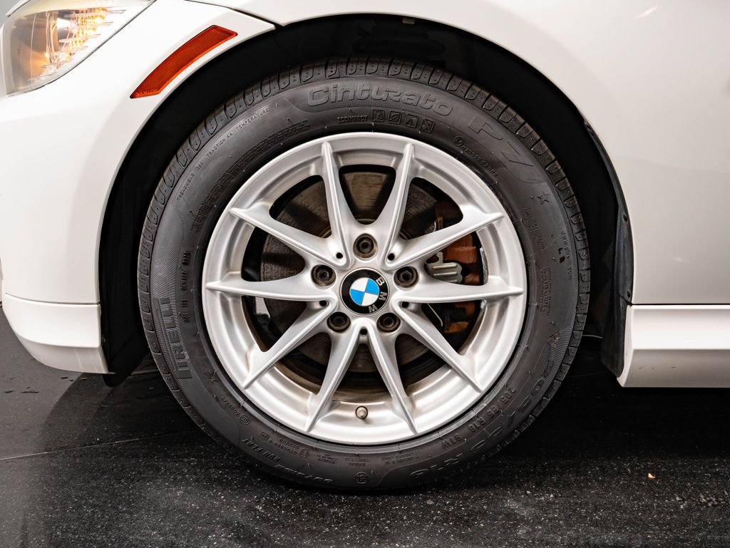 Used 2010 BMW 328i Sedan RWD image 13