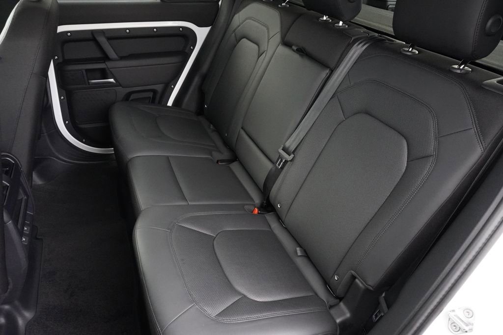Used 2025 Land Rover Defender 110 S AWD/4WD image 30