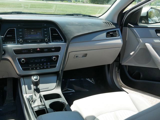 Used 2016 Hyundai Sonata SE FWD image 22