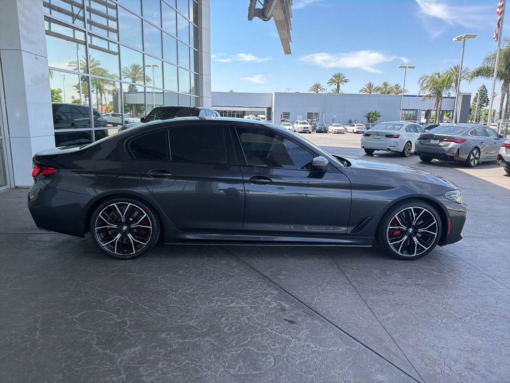 Used 2023 BMW 540i w/ Executive Package RWD image 3