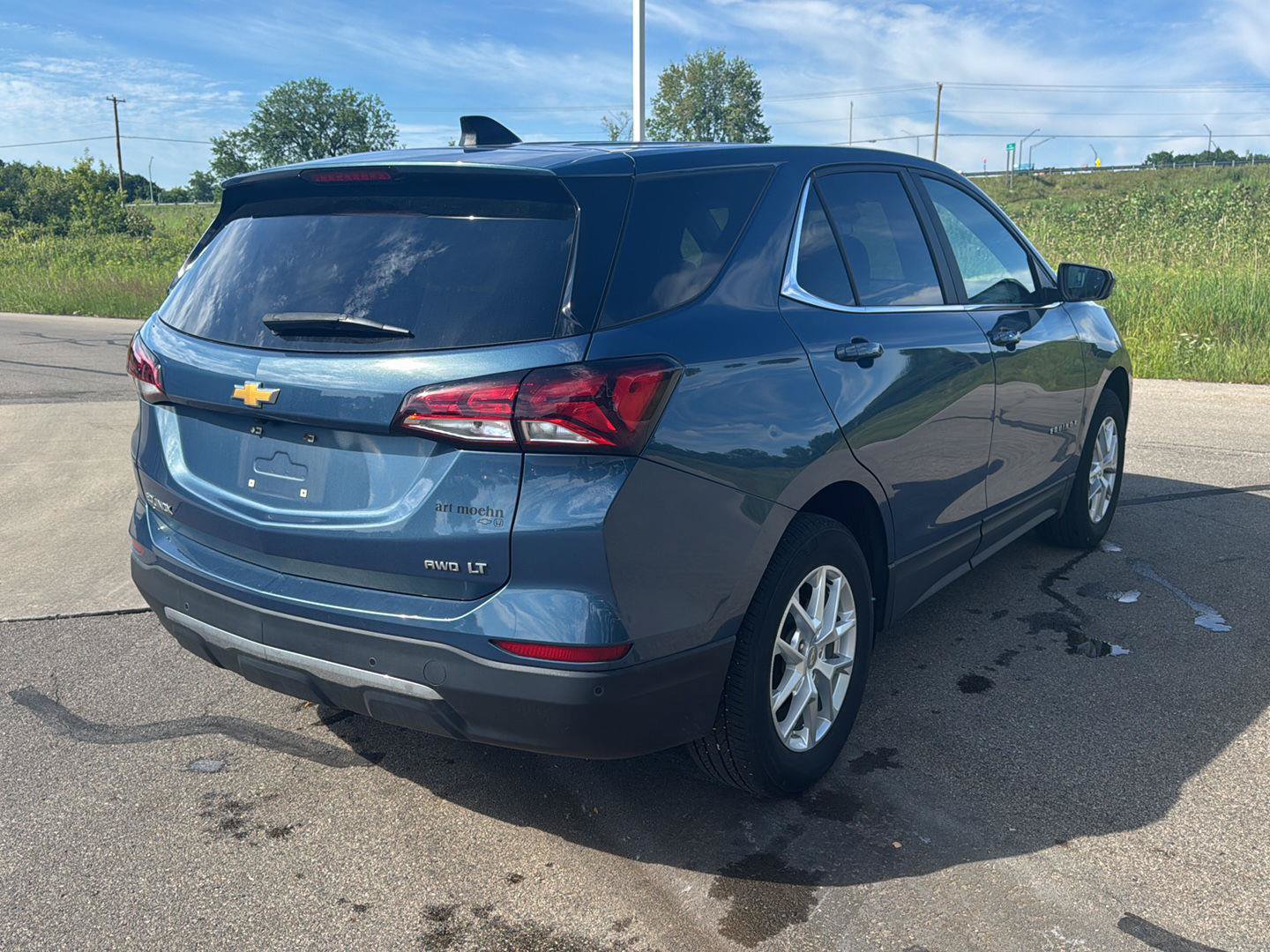 Used 2024 Chevrolet Equinox LT AWD/4WD image 5