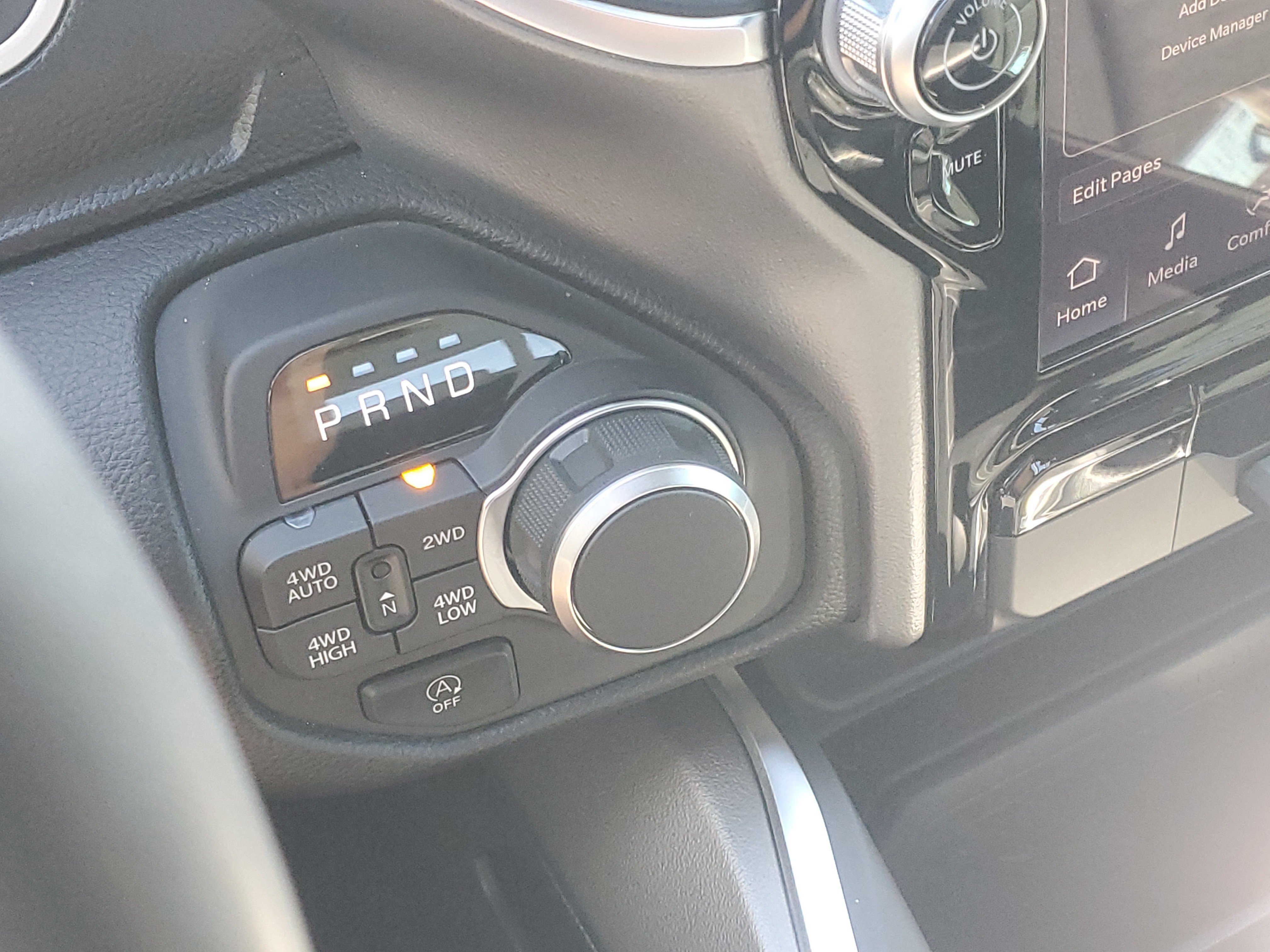 Used 2025 RAM 1500 Big Horn AWD/4WD image 28