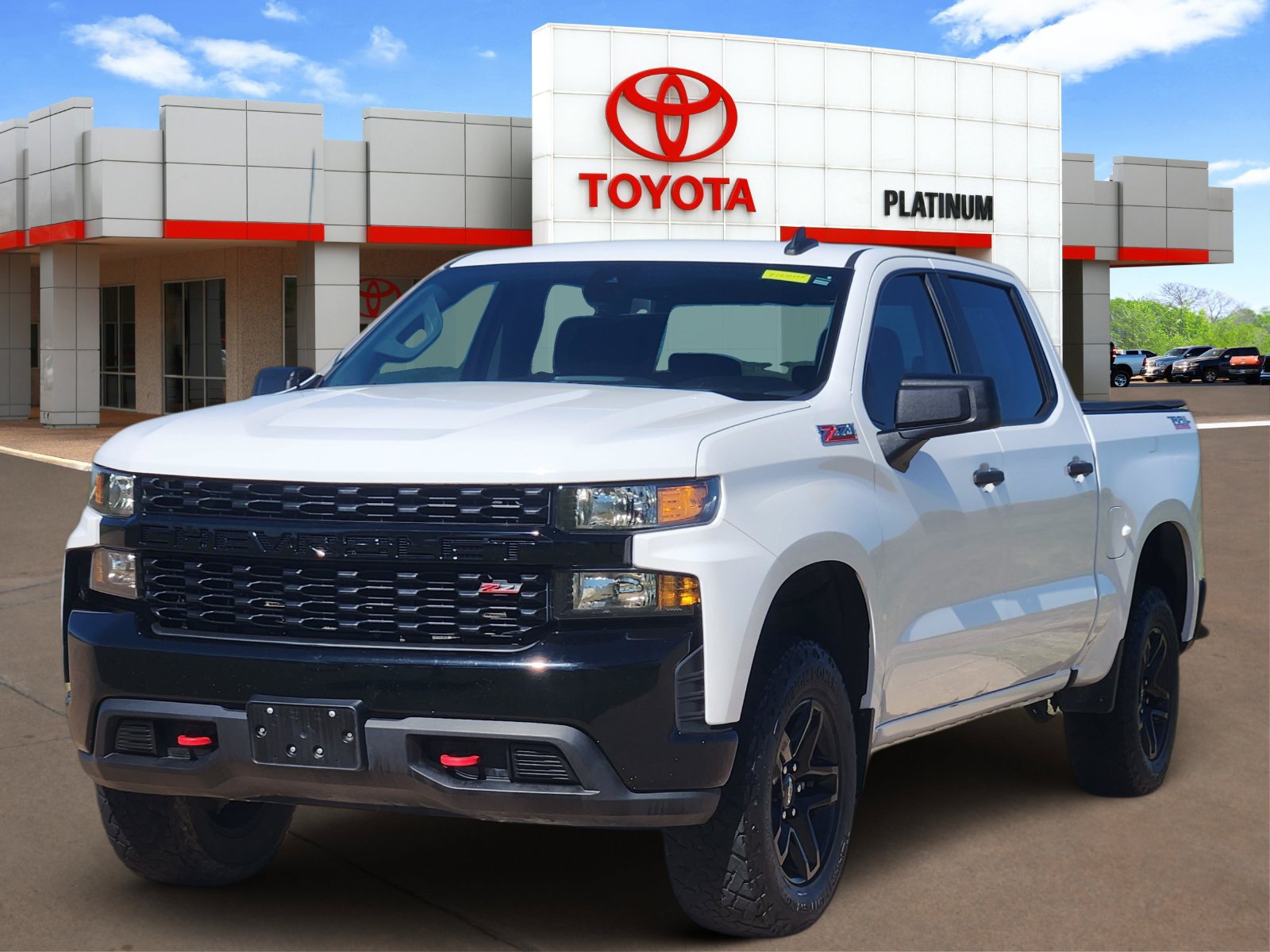 Used 2021 Chevrolet Silverado 1500 Custom Trail Boss w/ Safety Confidence Package AWD/4WD image 2