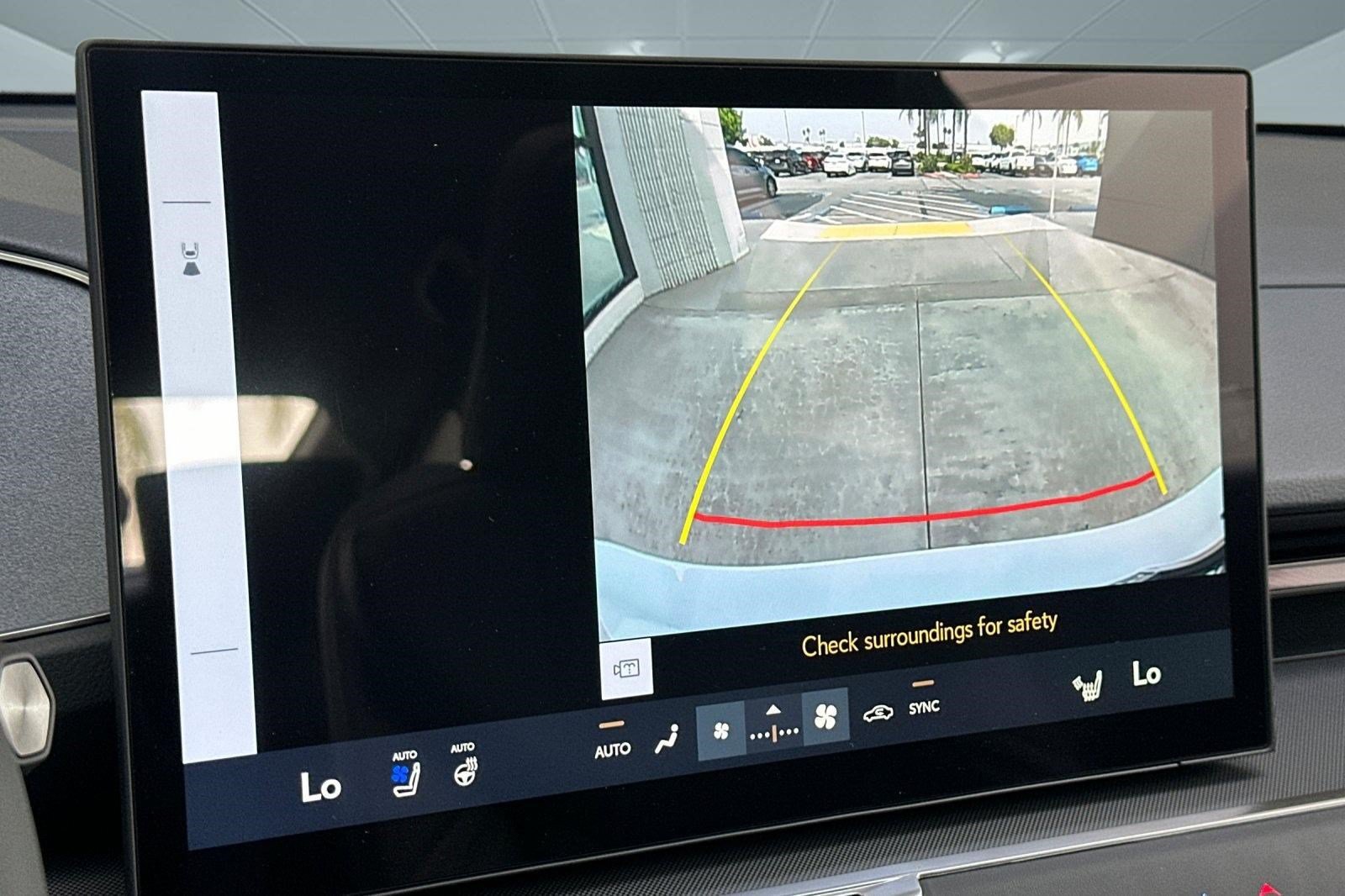 New 2026 Lexus ES 350e w/ Convenience Package FWD image 18