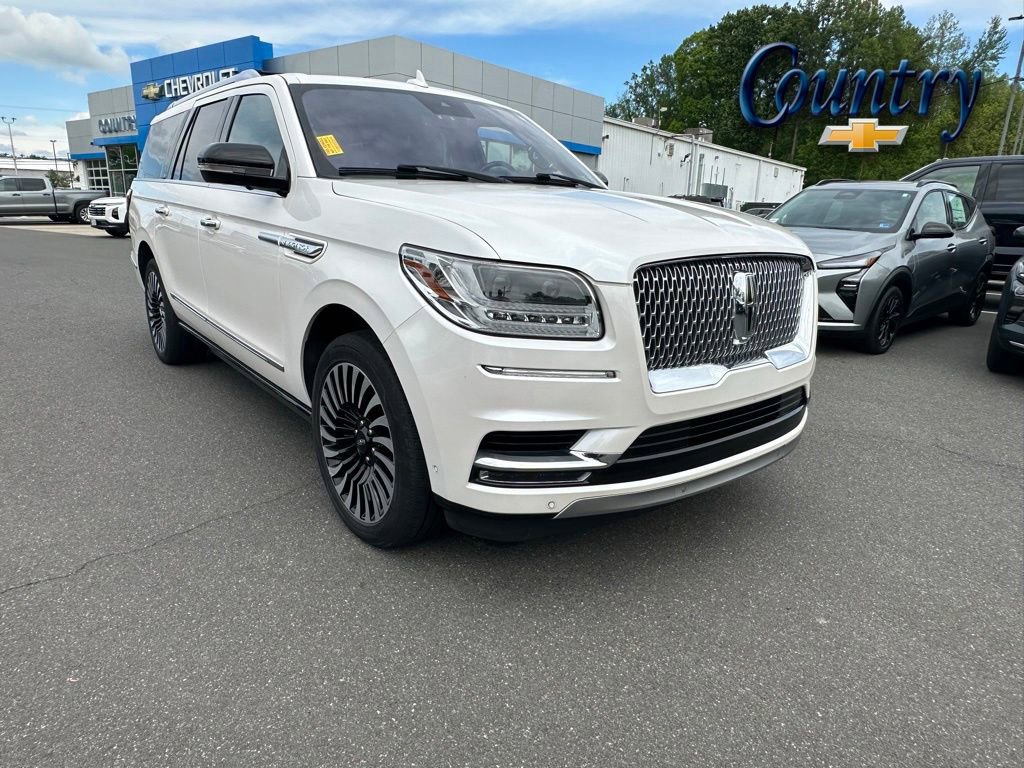 Used 2018 Lincoln Navigator L Reserve w/ Technology Package AWD/4WD image 1