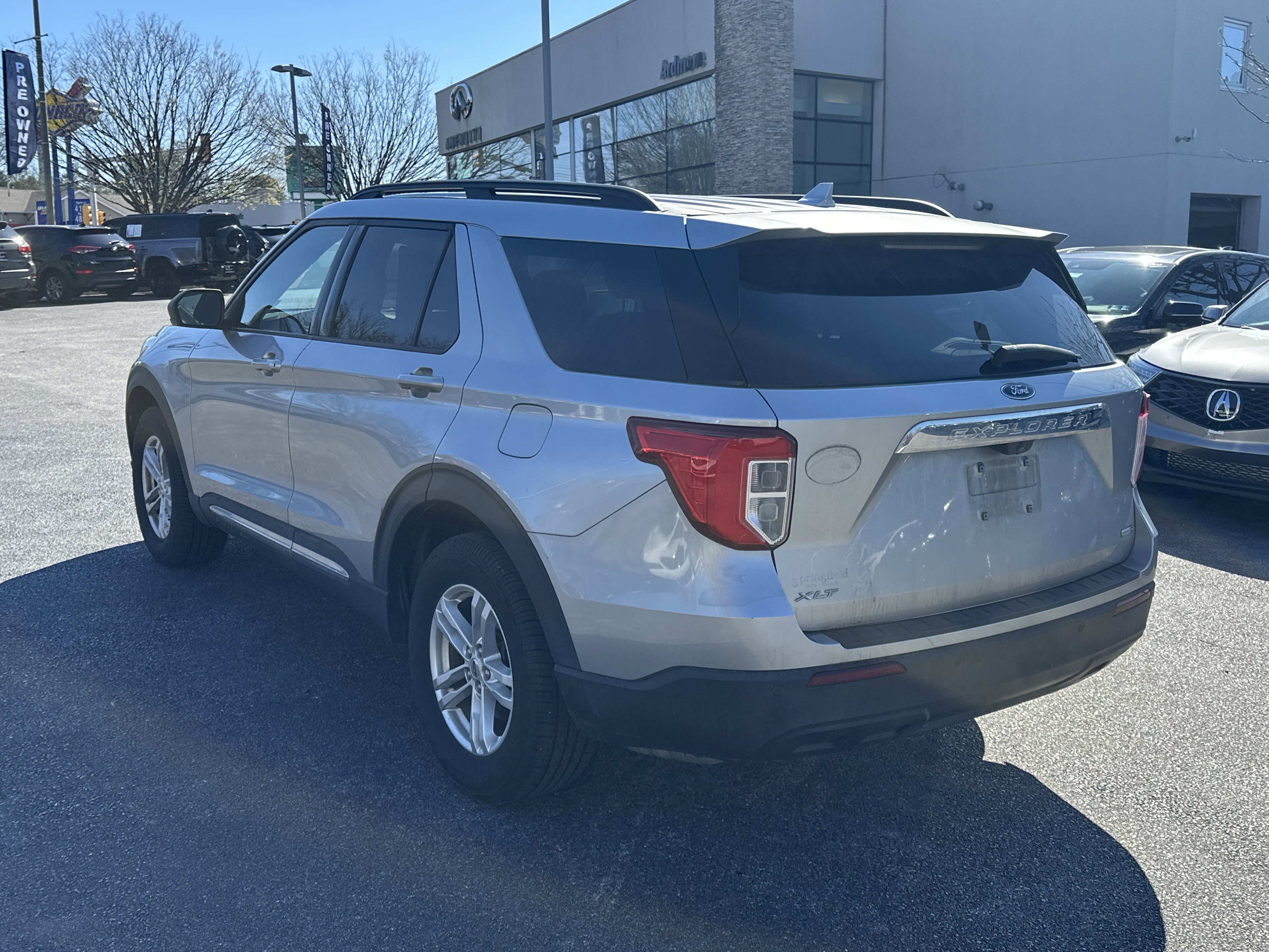 Used 2020 Ford Explorer XLT w/ Comfort Package image 5