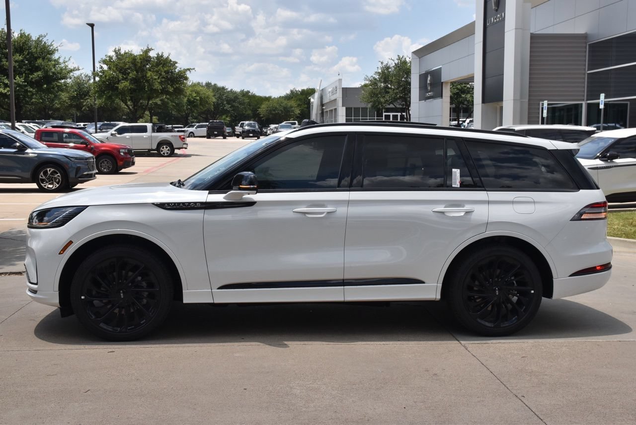 New 2026 Lincoln Aviator Reserve AWD/4WD image 11
