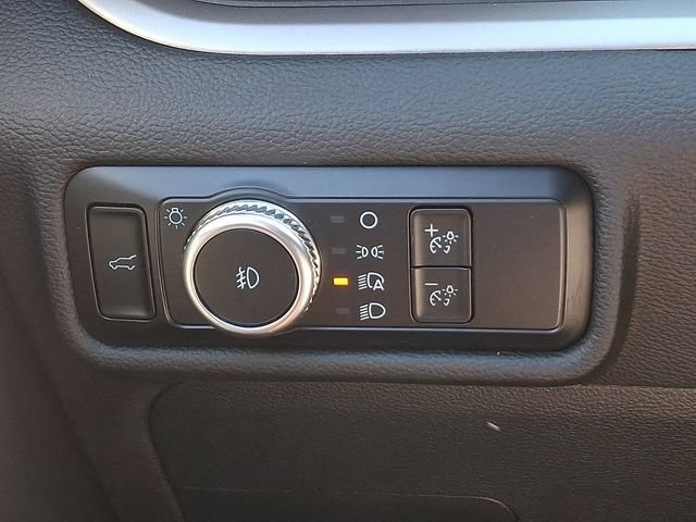 Certified 2022 Ford Explorer XLT w/ Equipment Group 202A AWD/4WD image 31