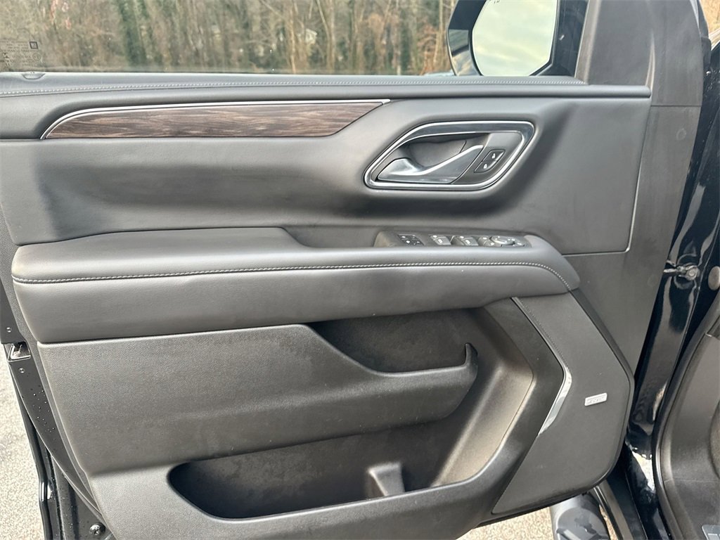 Used 2022 Chevrolet Tahoe Z71 w/ Luxury Package image 15