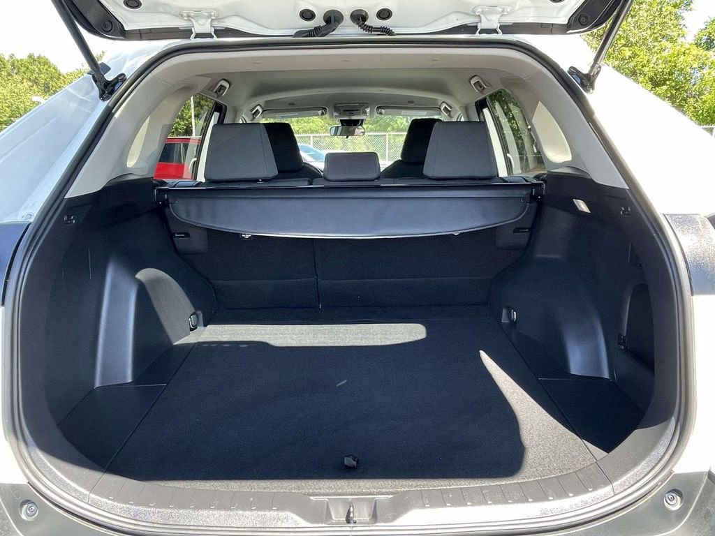 Used 2023 Toyota RAV4 XLE FWD image 11