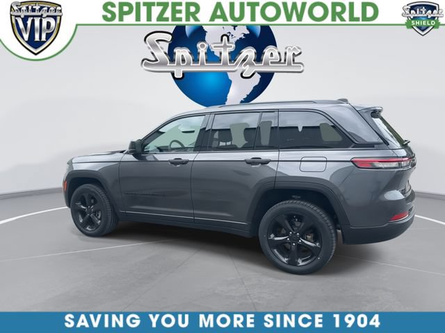 Used 2024 Jeep Grand Cherokee Altitude AWD/4WD image 7